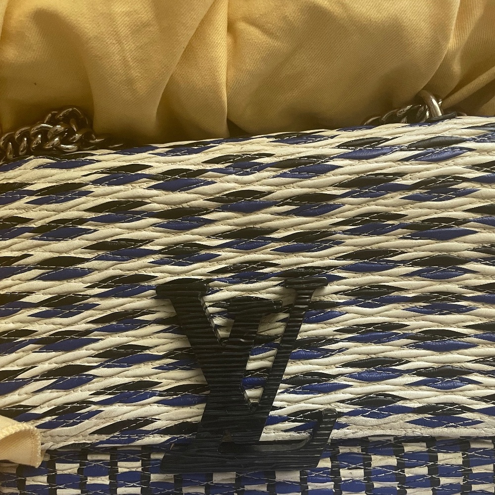 Louis Vuitton limited edition calfskin Epi smock Louise MM